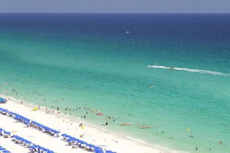 The Scallop By Brightwild-Beachfront Condo Destin Exteriör bild